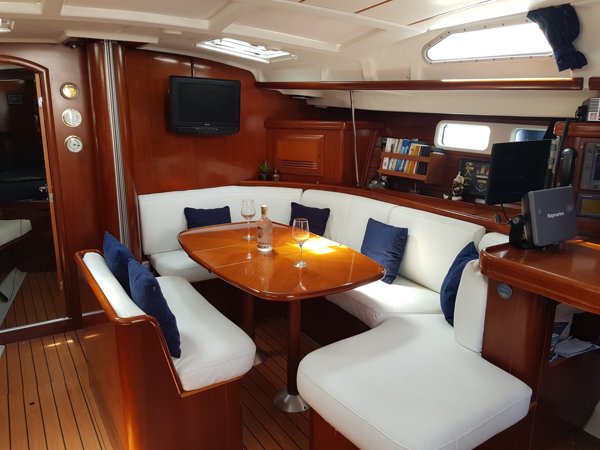 Beneteau Oceanis 473 — photo 1
