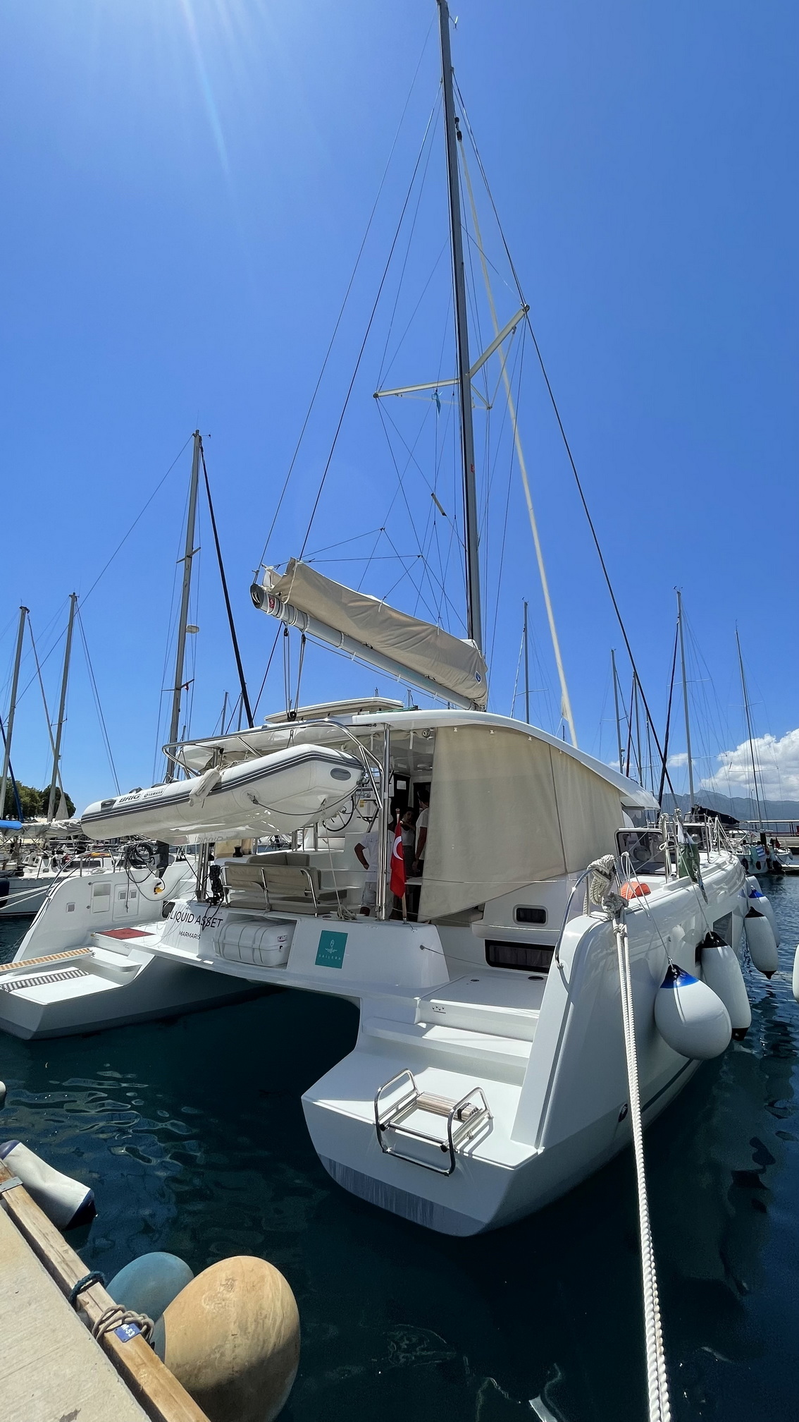 Lagoon 42 — photo 11