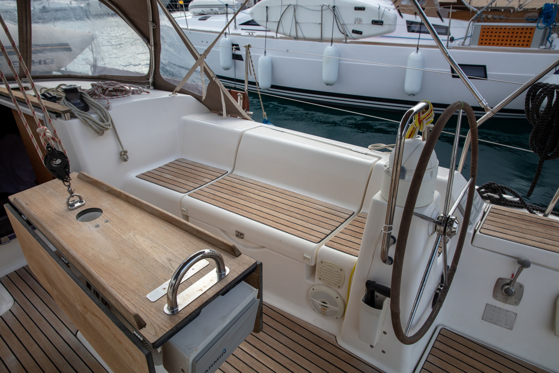 Dufour 355 GL — photo 10