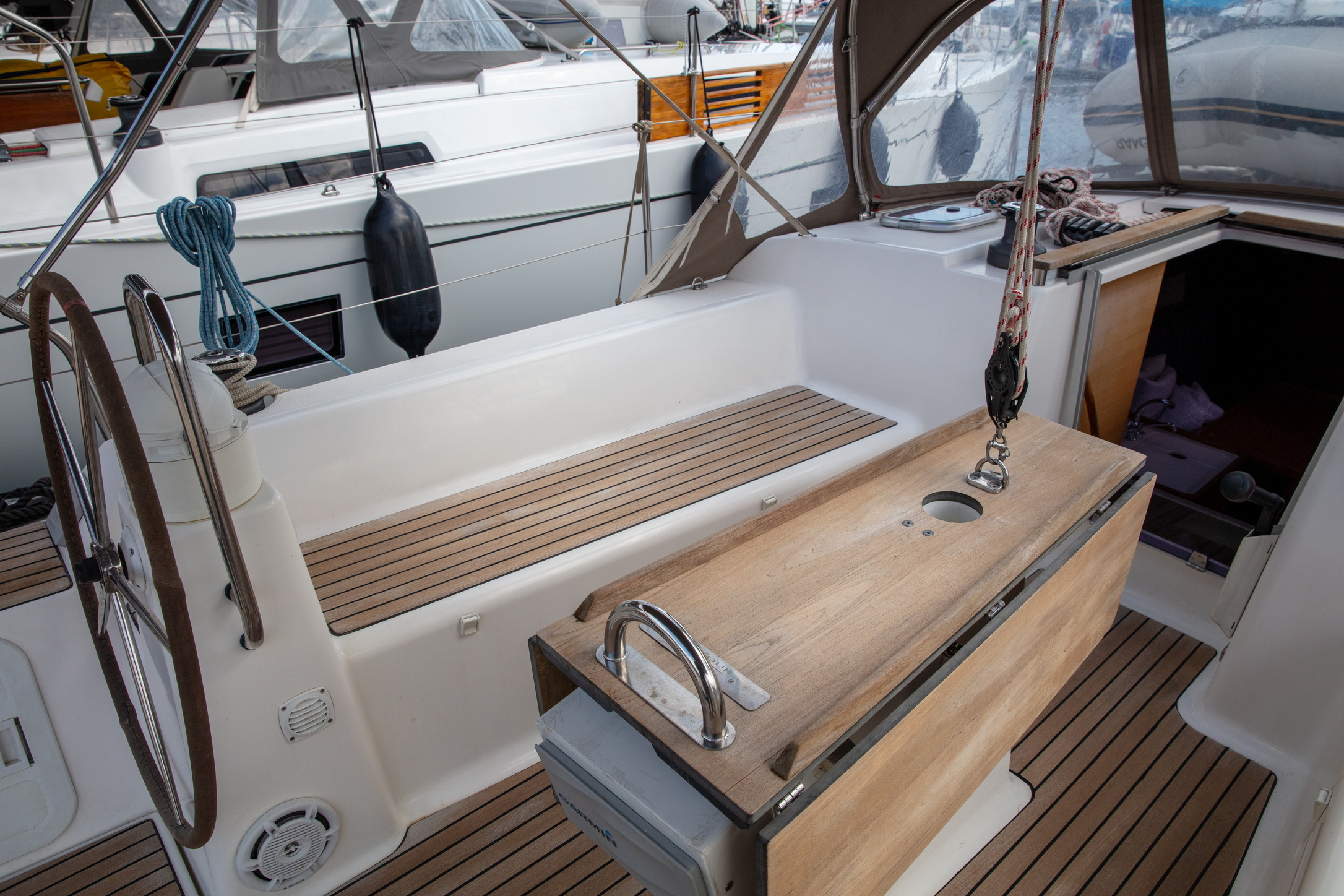 Dufour 355 GL — photo 11