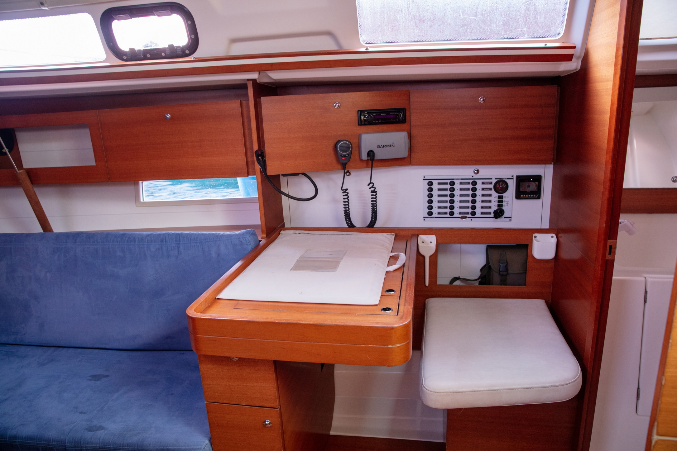 Dufour 355 GL — photo 14
