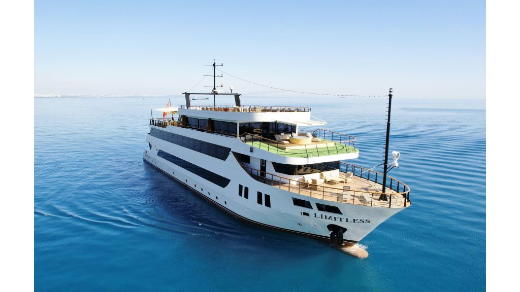 Custom ship — photo 4