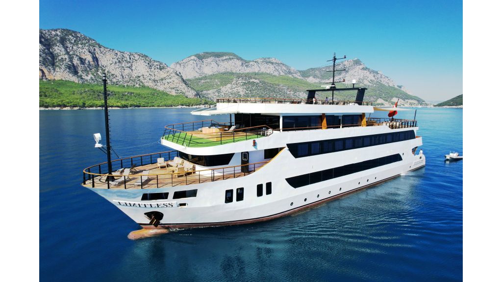 Custom ship — photo 5