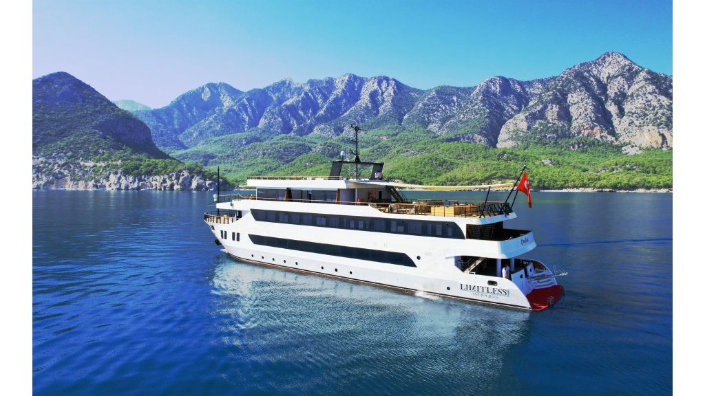 Custom ship — photo 6