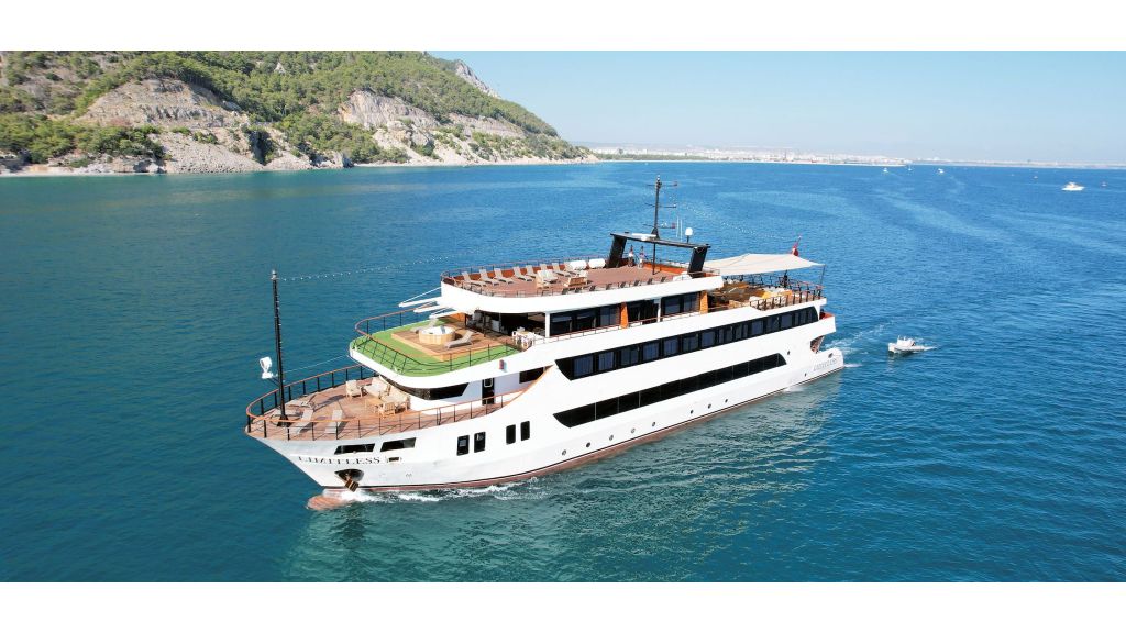 Custom ship — photo 10