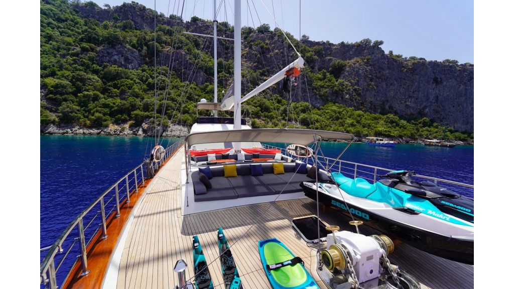 Motor sailer — photo 26