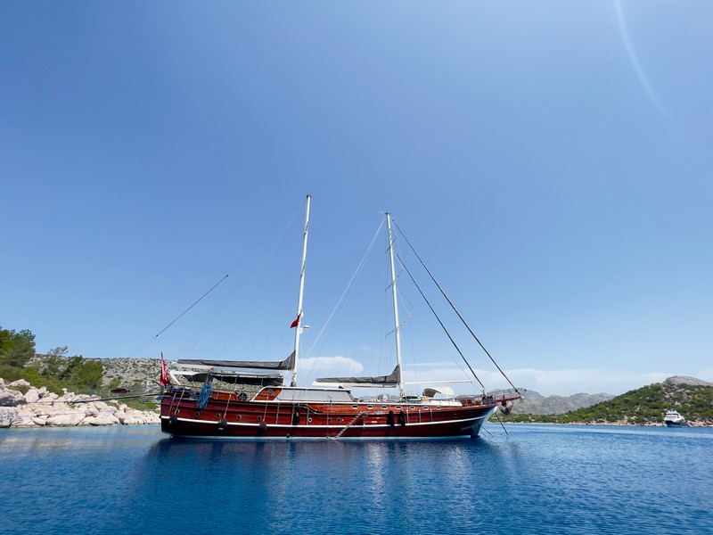 Motorsailer — photo 1