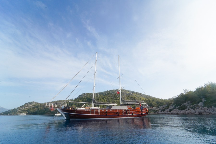Motorsailer — photo 2