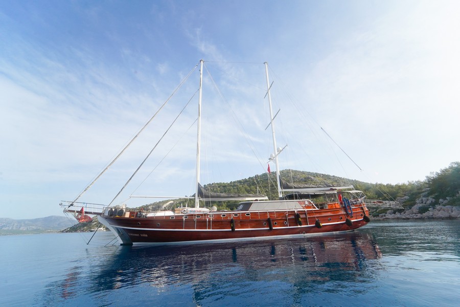 Motorsailer — photo 3