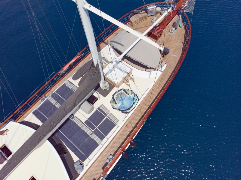 Motorsailer — photo 4