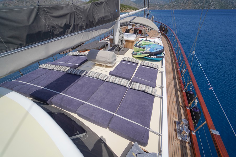 Motorsailer — photo 8