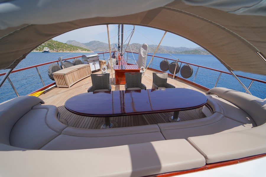 Motorsailer — photo 9