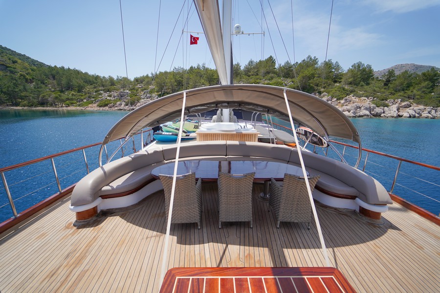Motorsailer — photo 10