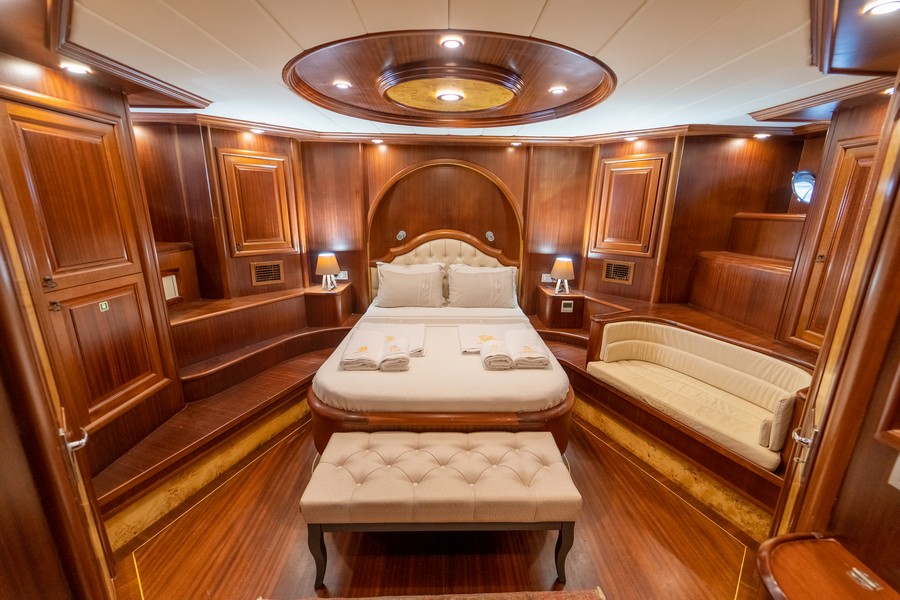Motorsailer — photo 13
