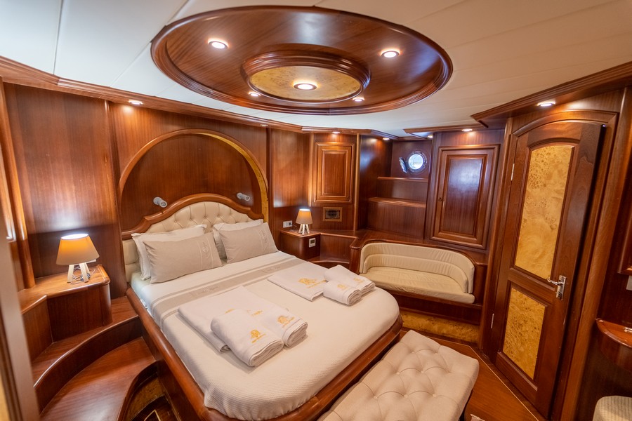 Motorsailer — photo 14