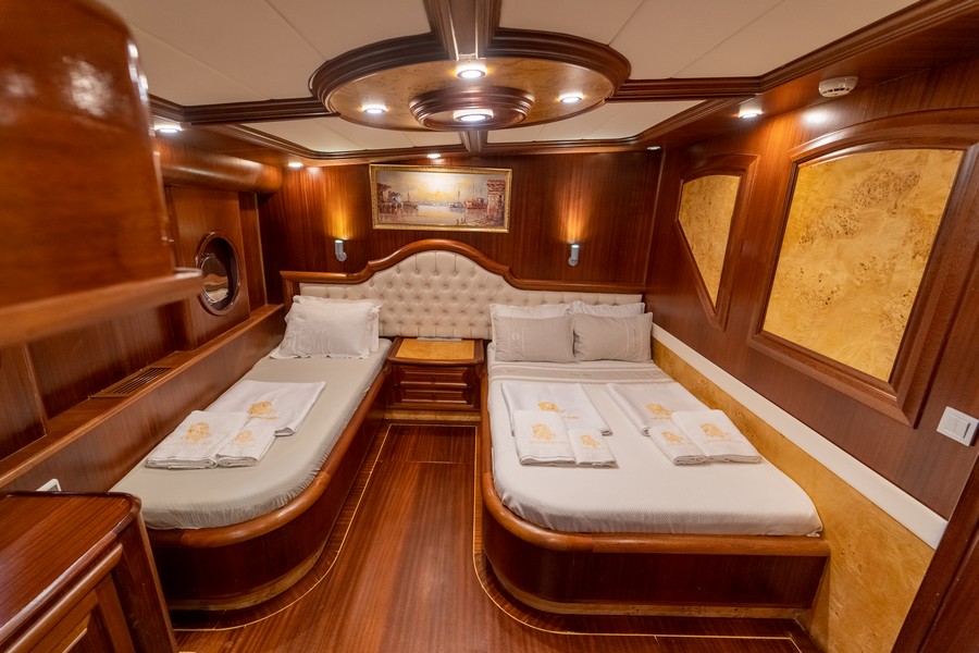 Motorsailer — photo 22