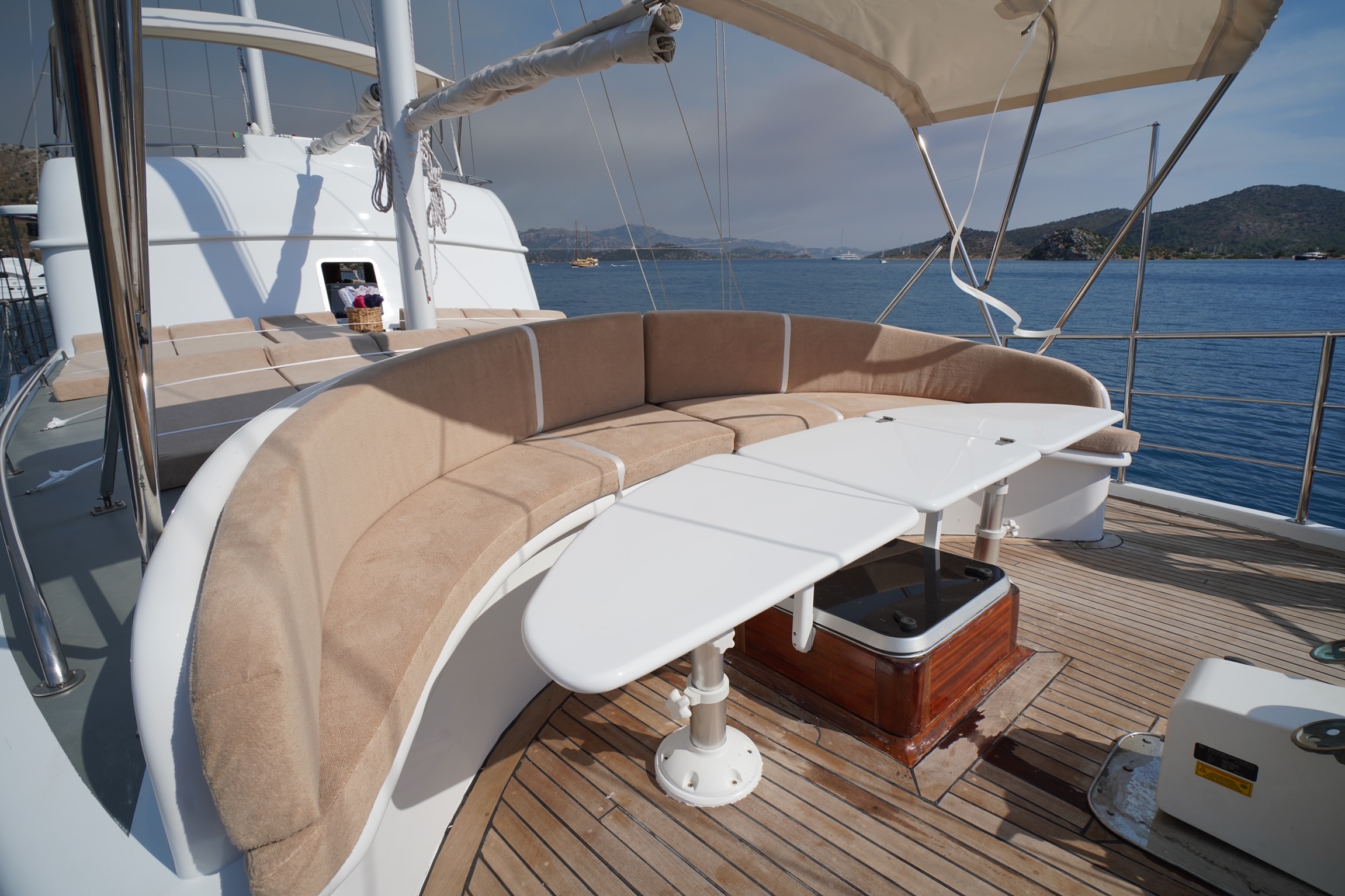 Motorsailer — photo 4