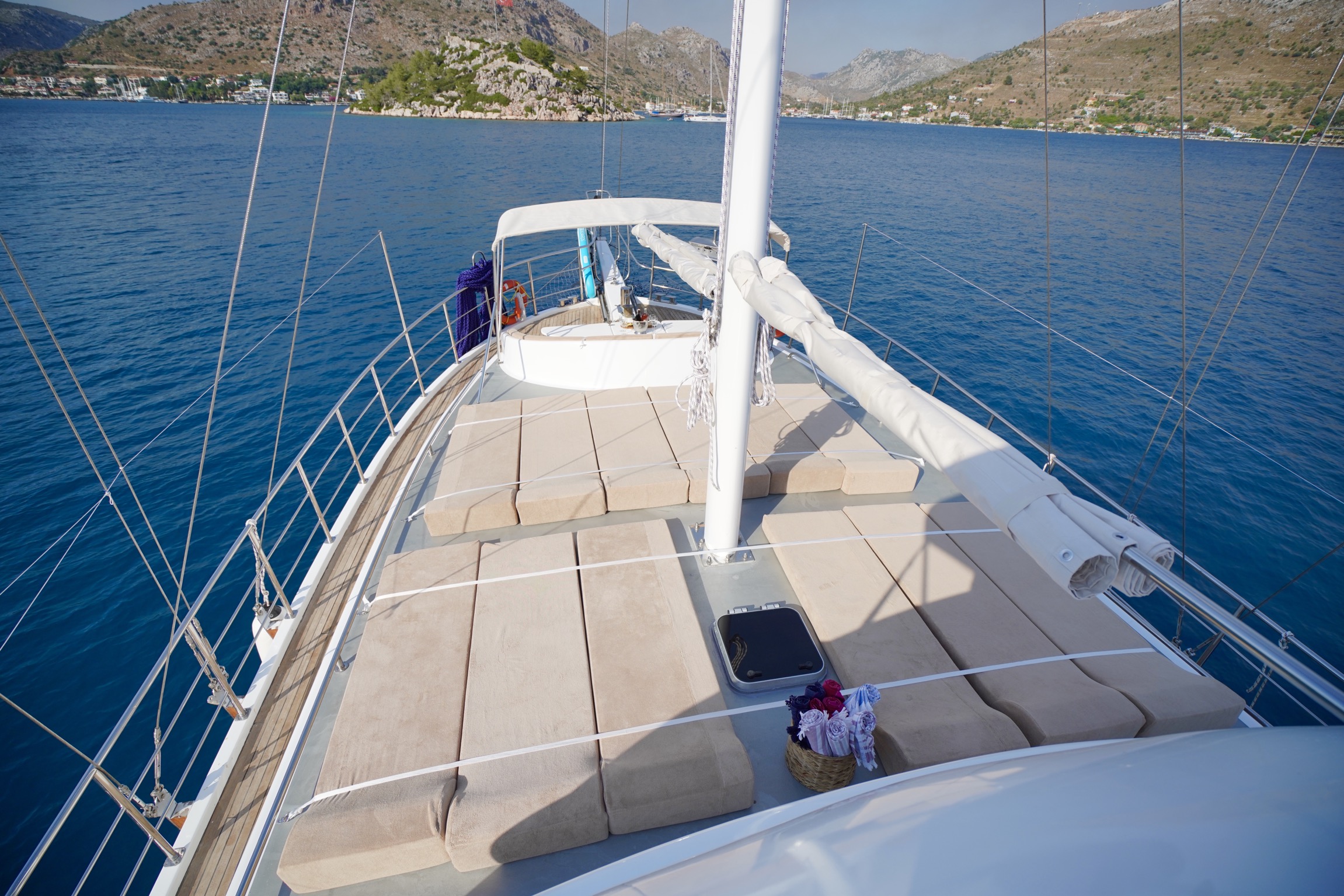 Motorsailer — photo 6