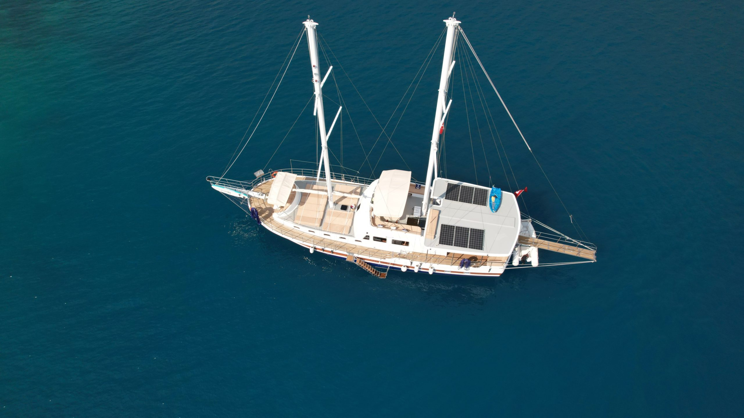 Motorsailer — photo 8