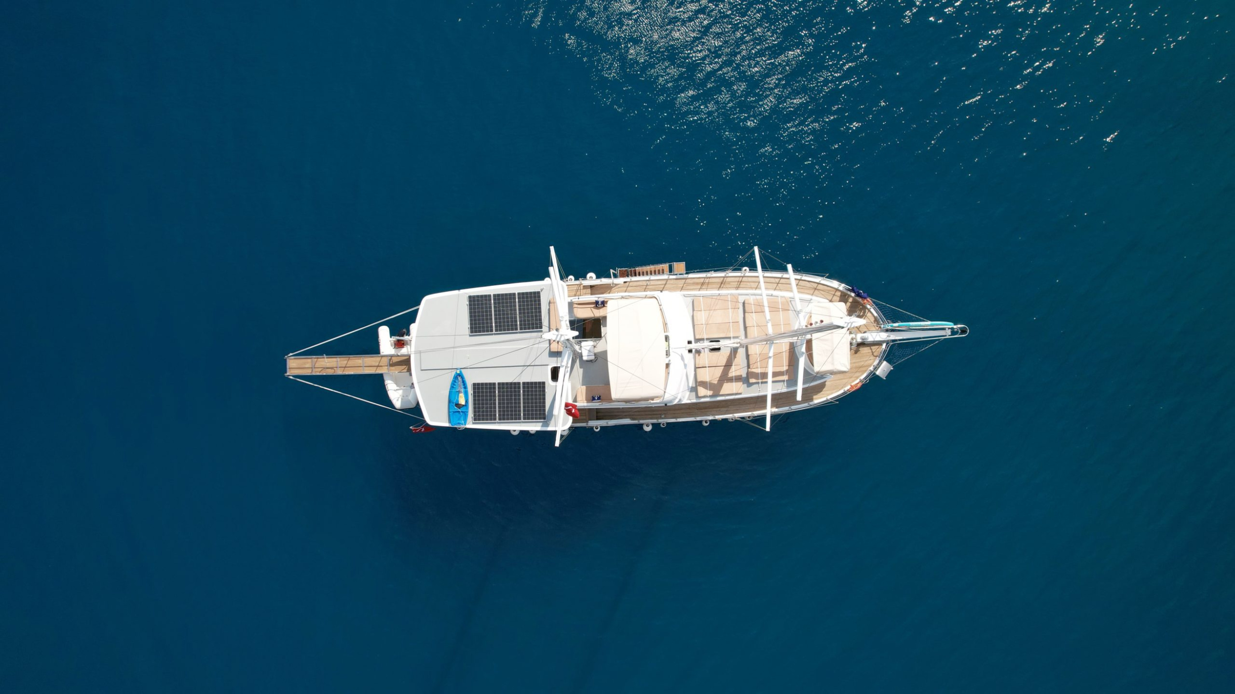 Motorsailer — photo 9