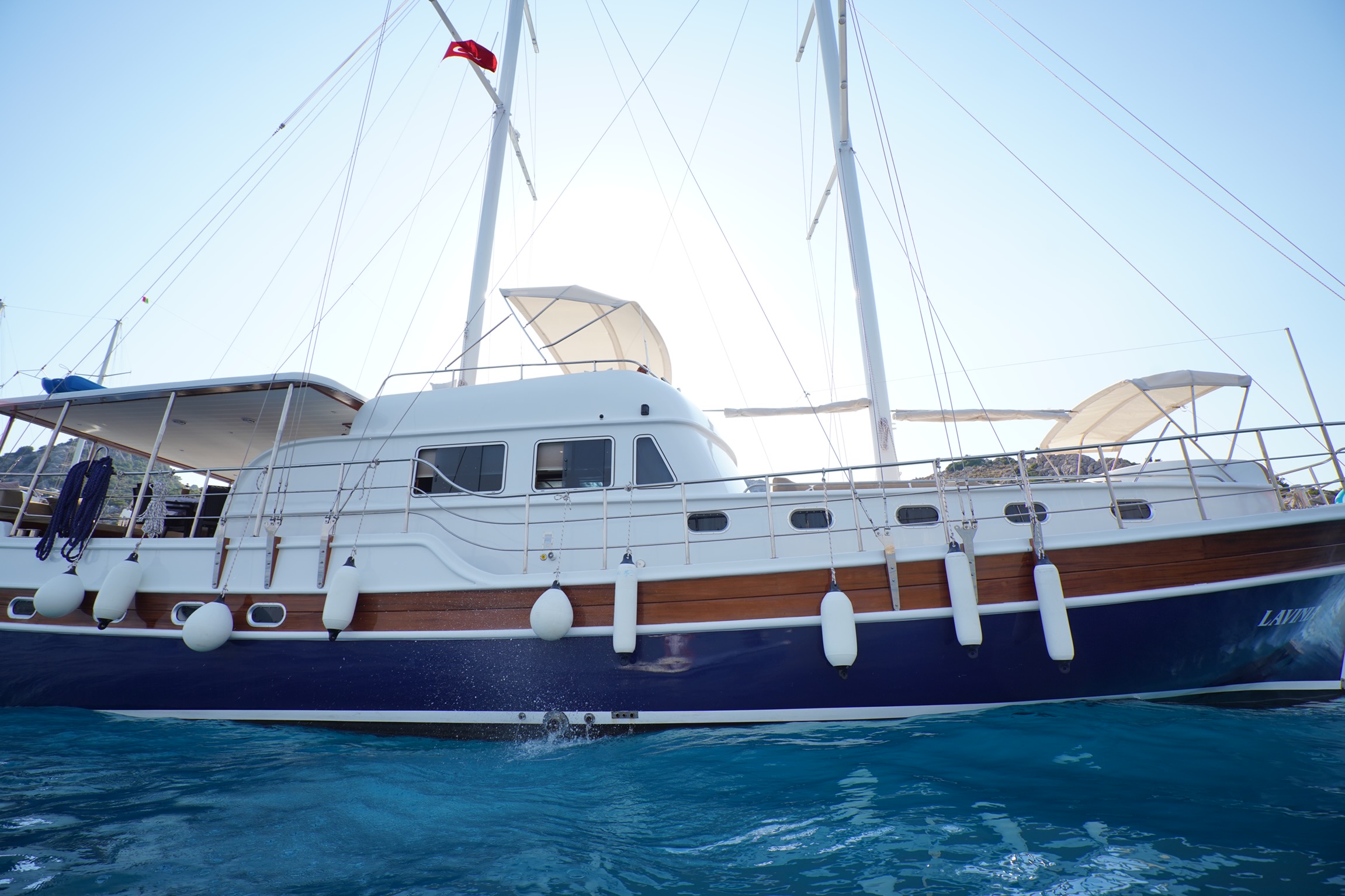 Motorsailer — photo 12