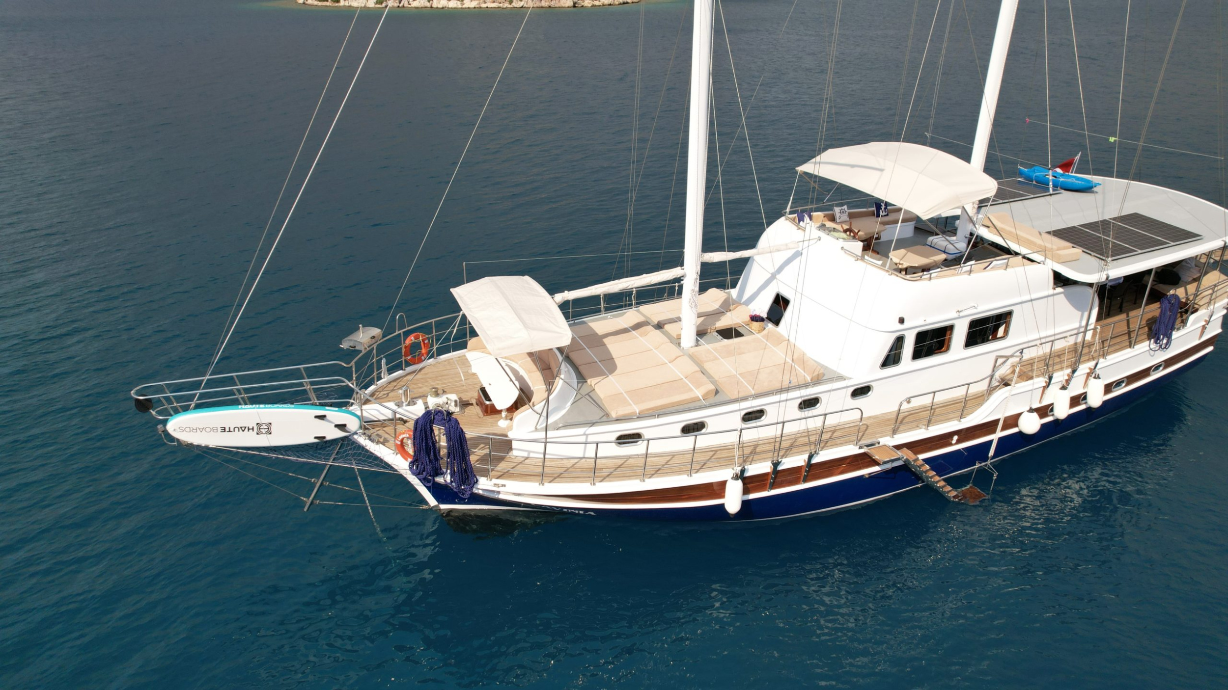 Motorsailer — photo 16