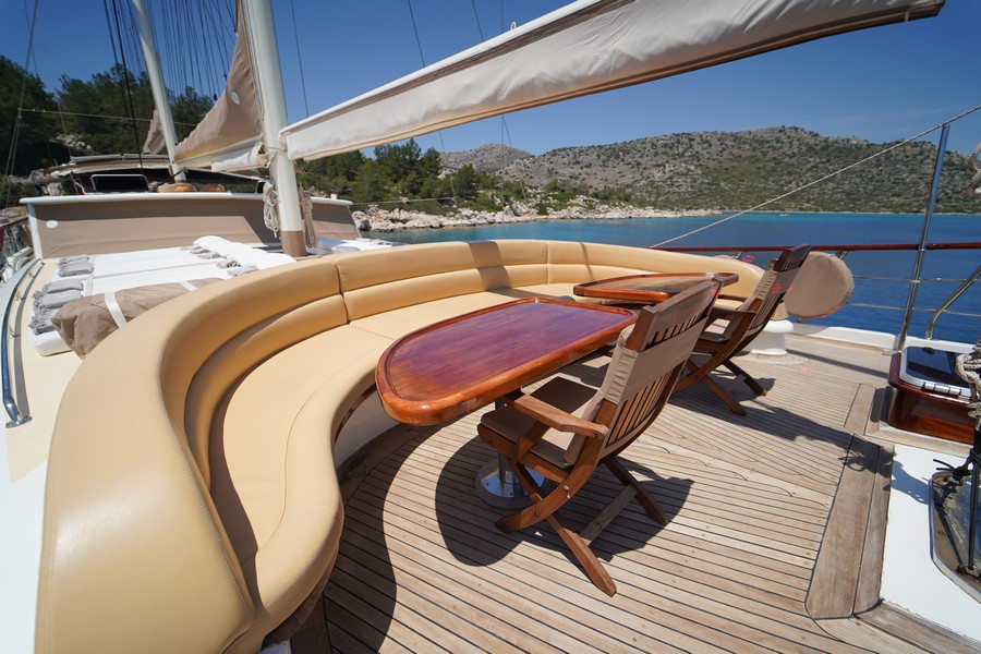 Motorsailer — photo 11