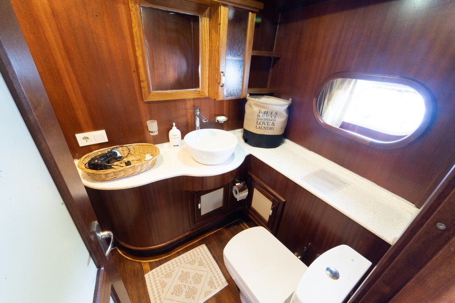 Motorsailer — photo 22