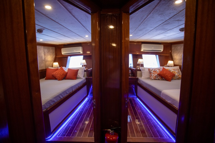 Motorsailer — photo 24