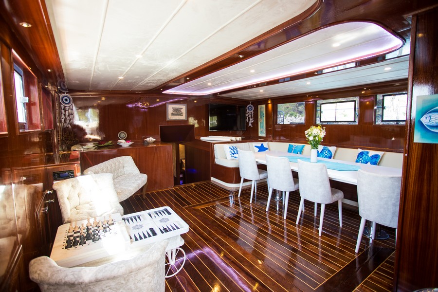 Motorsailer — photo 25