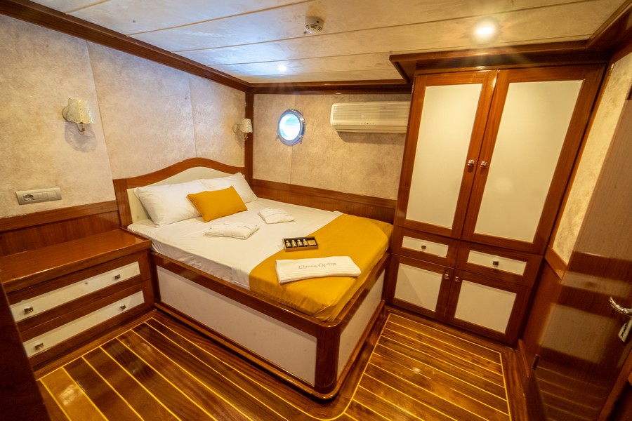 Motorsailer — photo 26