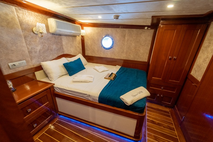 Motorsailer — photo 30