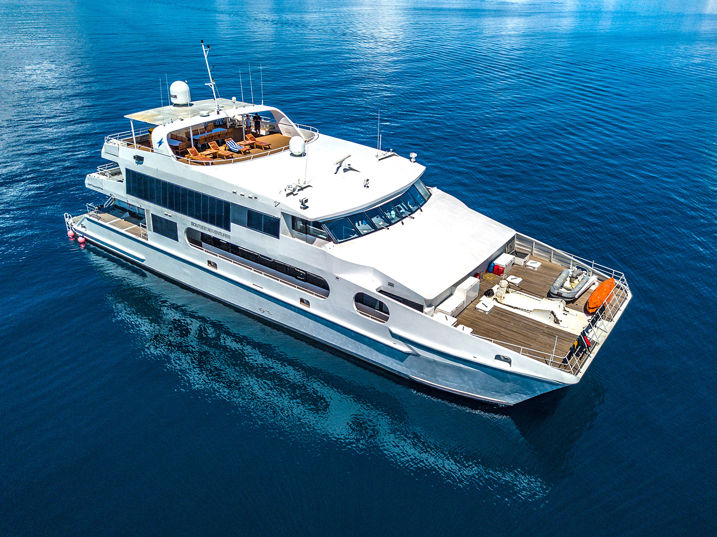 Power Catamaran — photo 17
