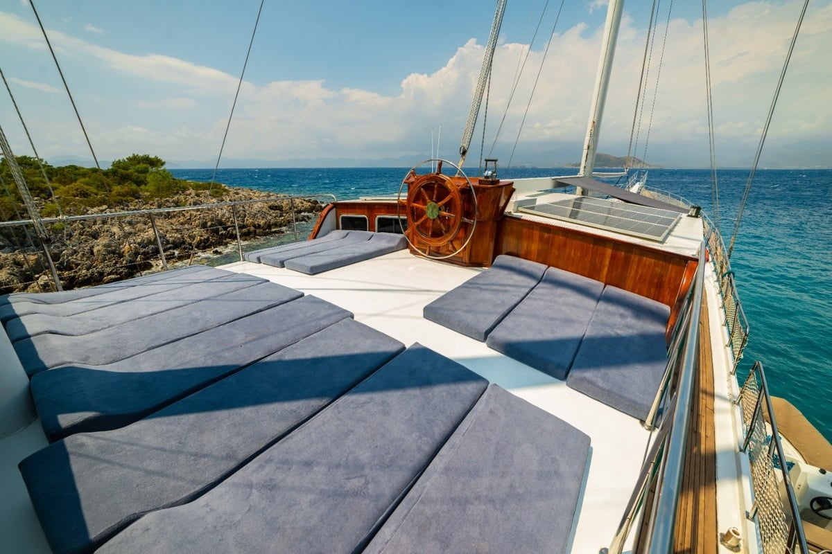 Motor-Sailer — photo 6