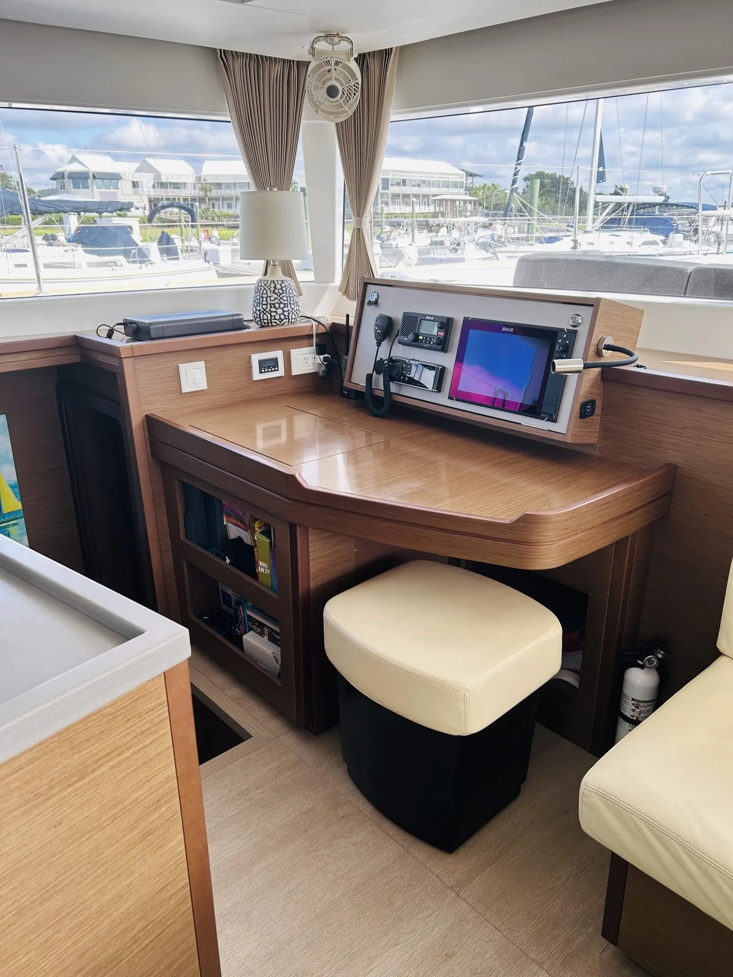 Lagoon 450F Catamaran — photo 4