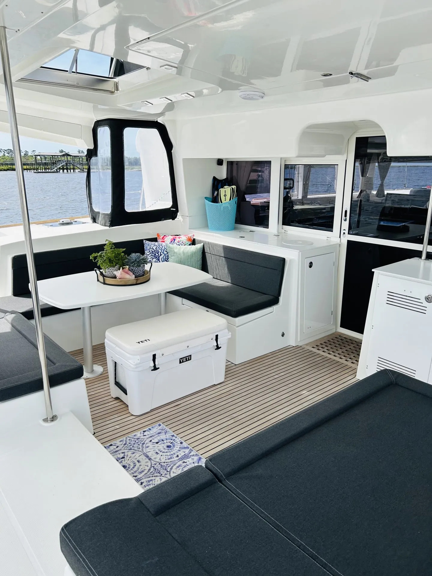 Lagoon 450F Catamaran — photo 9