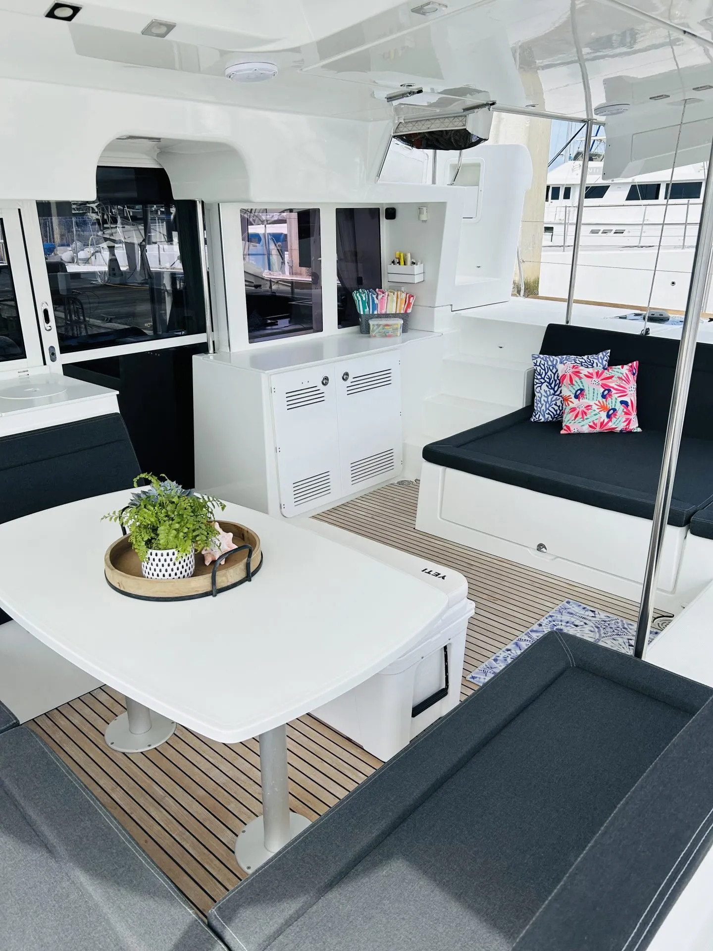 Lagoon 450F Catamaran — photo 10