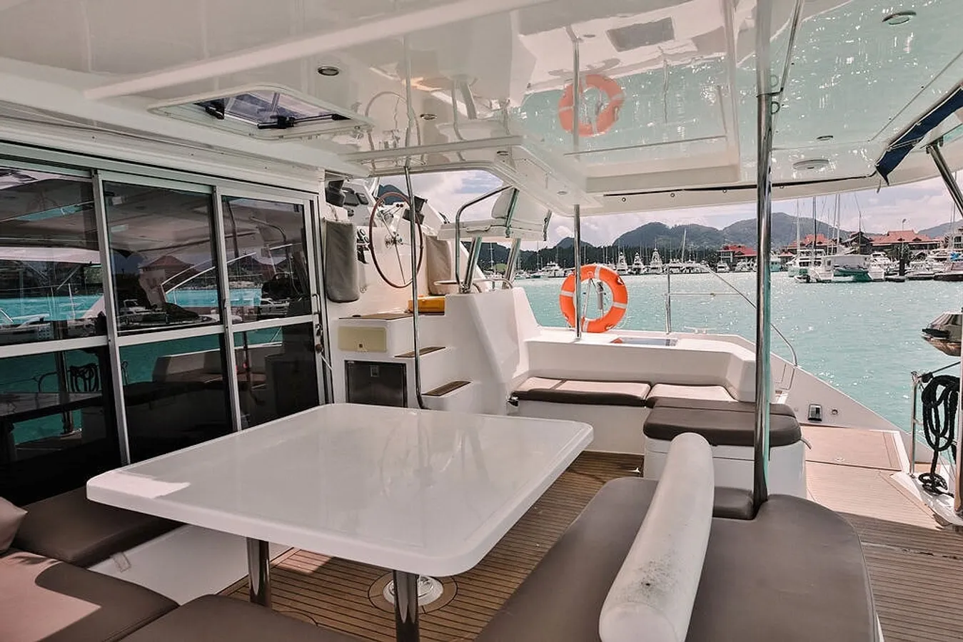 Leopard 48 Catamaran — photo 5