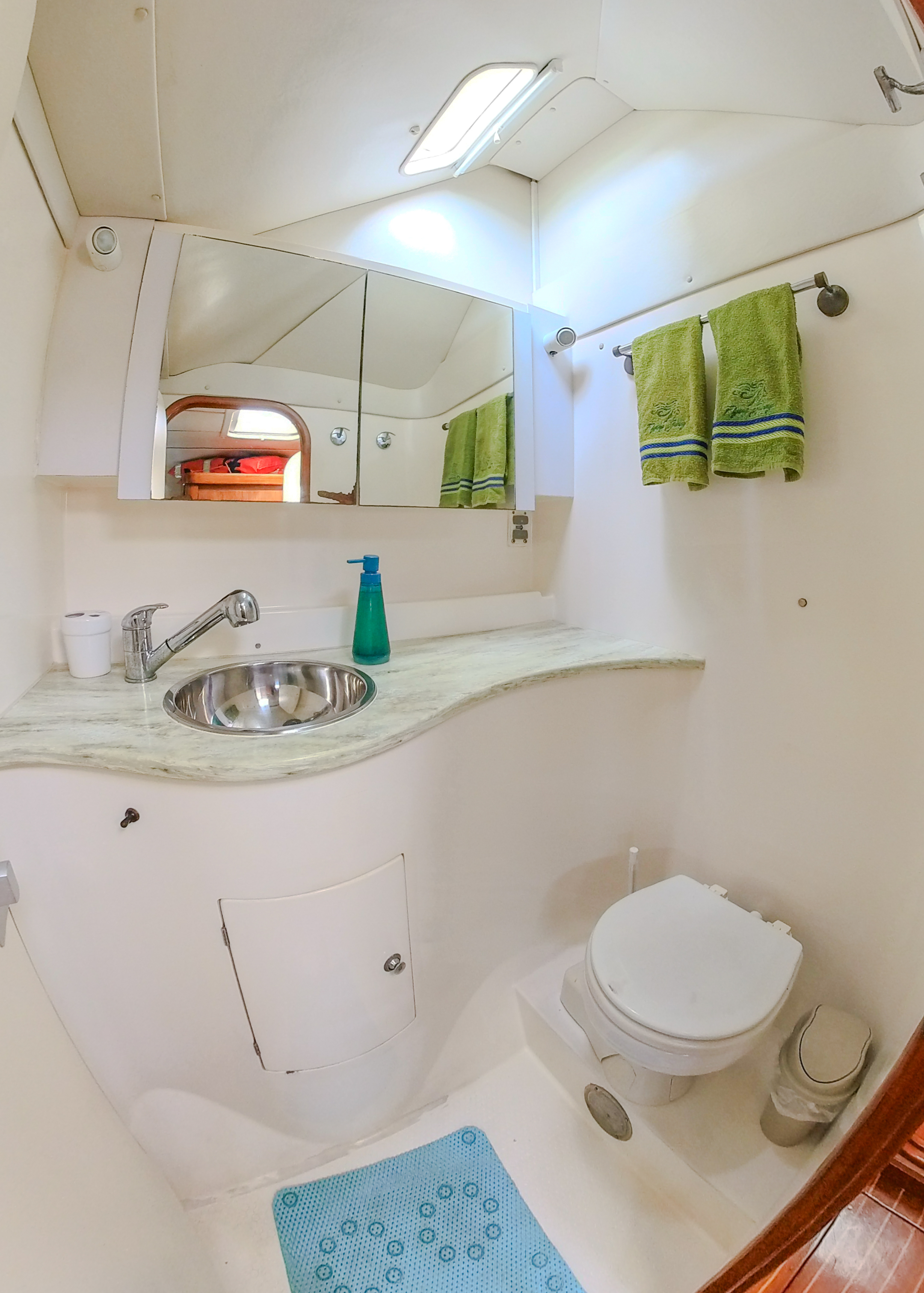 Lagoon 55 — photo 7