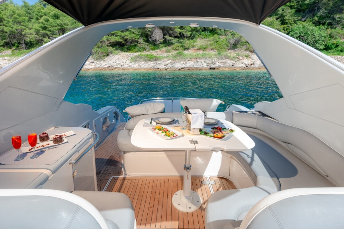 FAIRLINE TARGA 48 — photo 12
