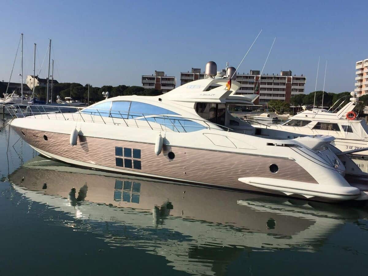 AZIMUT 68 — photo 1