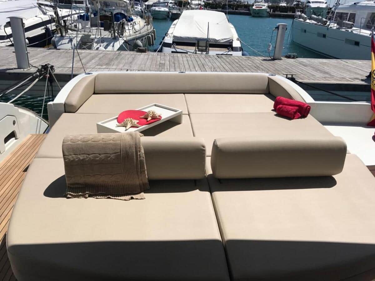 AZIMUT 68 — photo 6
