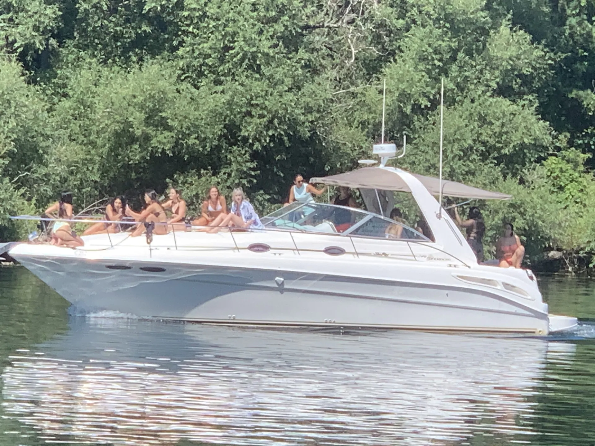 Sea Ray Sundancer 340 — photo 1