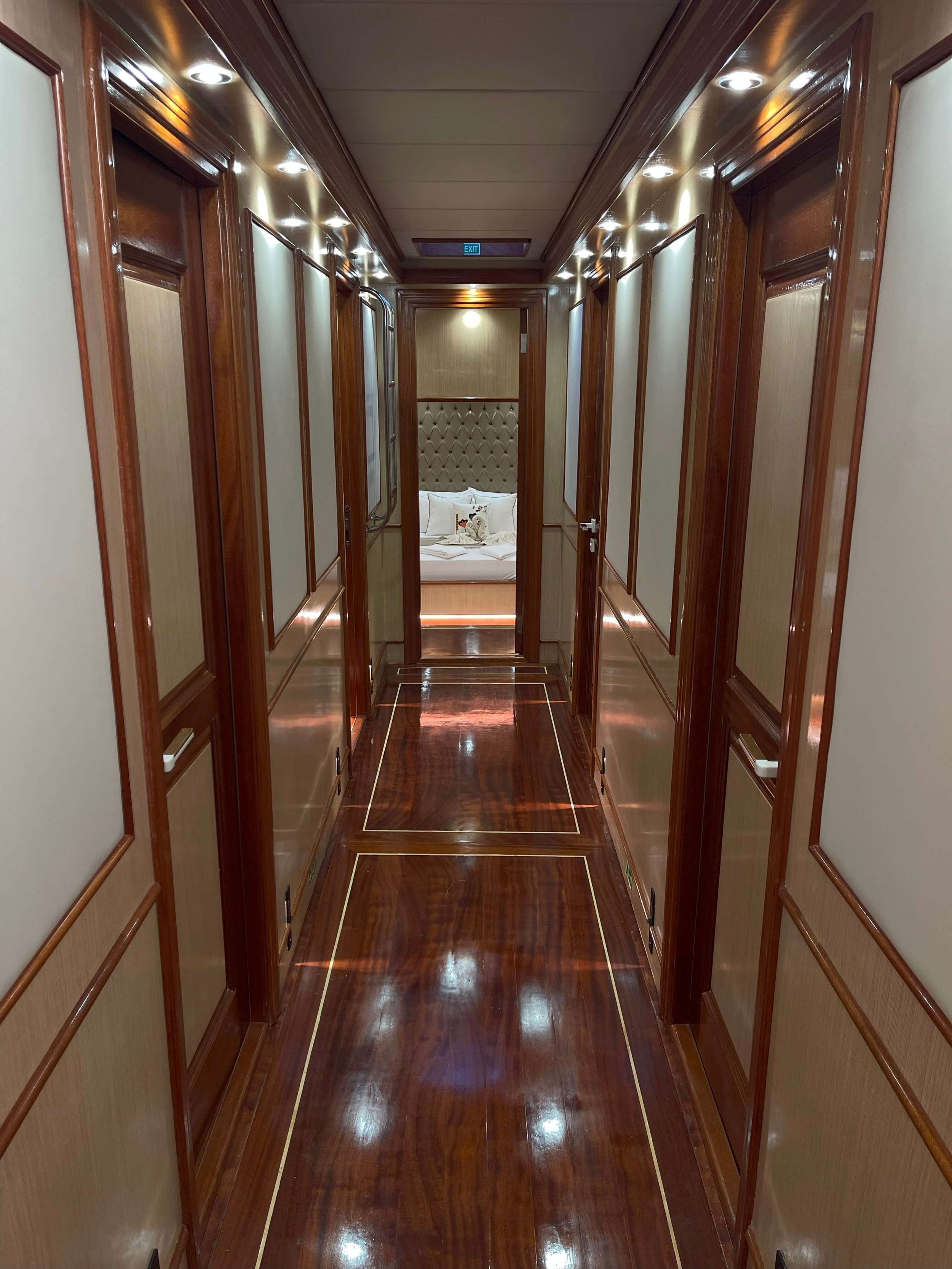 Custom-built — photo 8