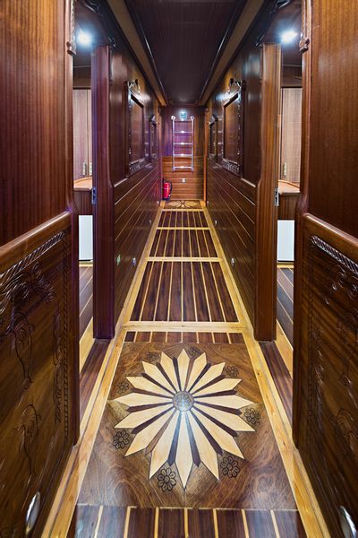 Custom-built — photo 10