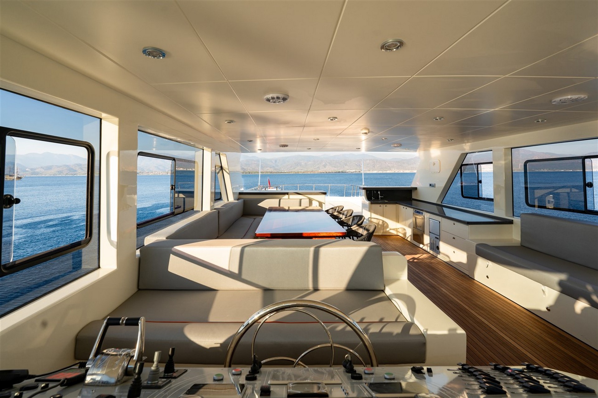 Trawler — photo 3