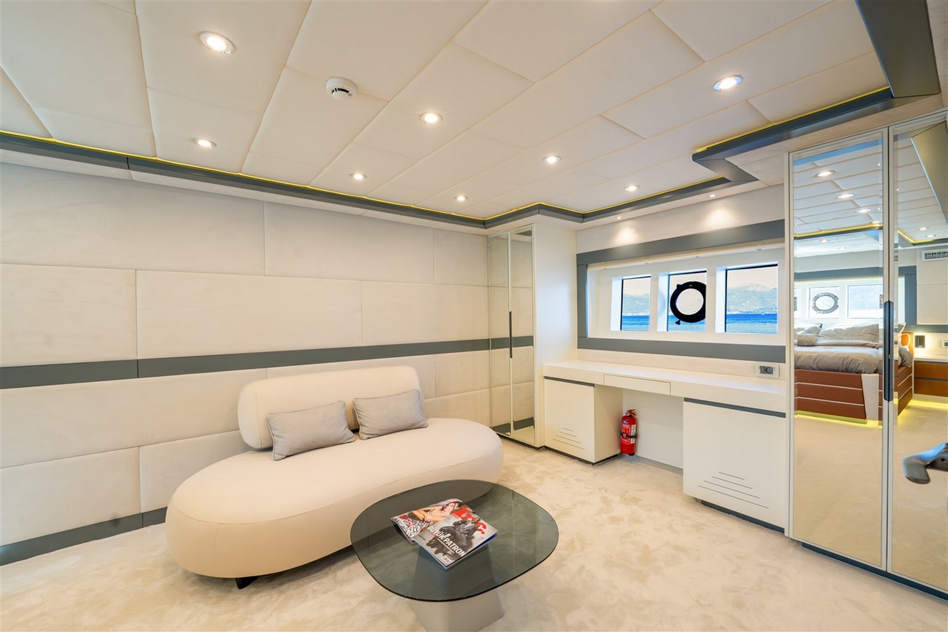 Trawler — photo 10