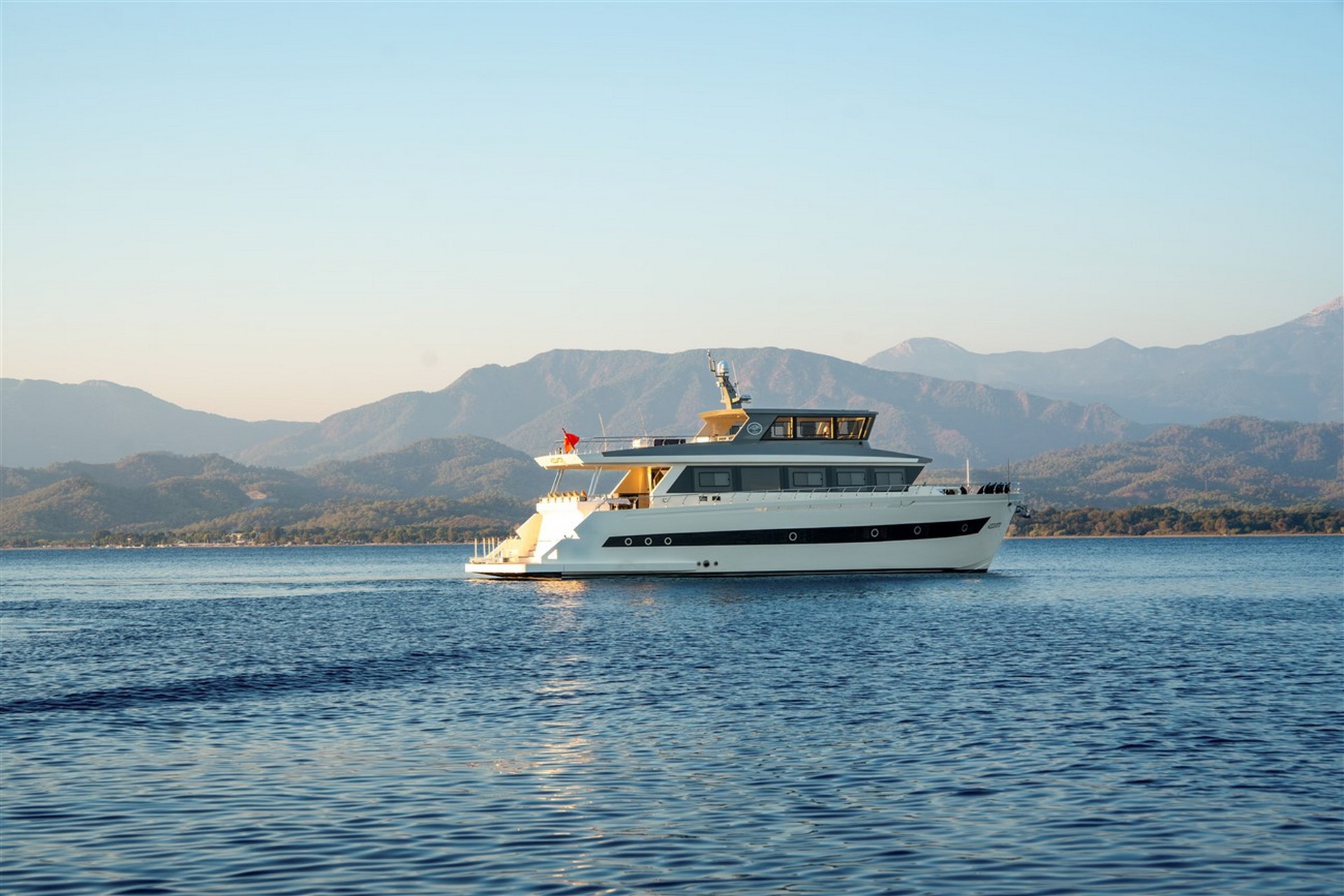Trawler — photo 17
