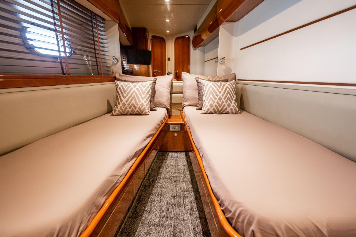 Princess 65 — photo 11