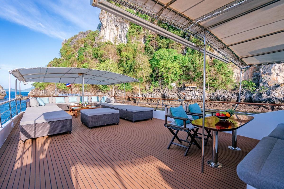 King Yacht — photo 10